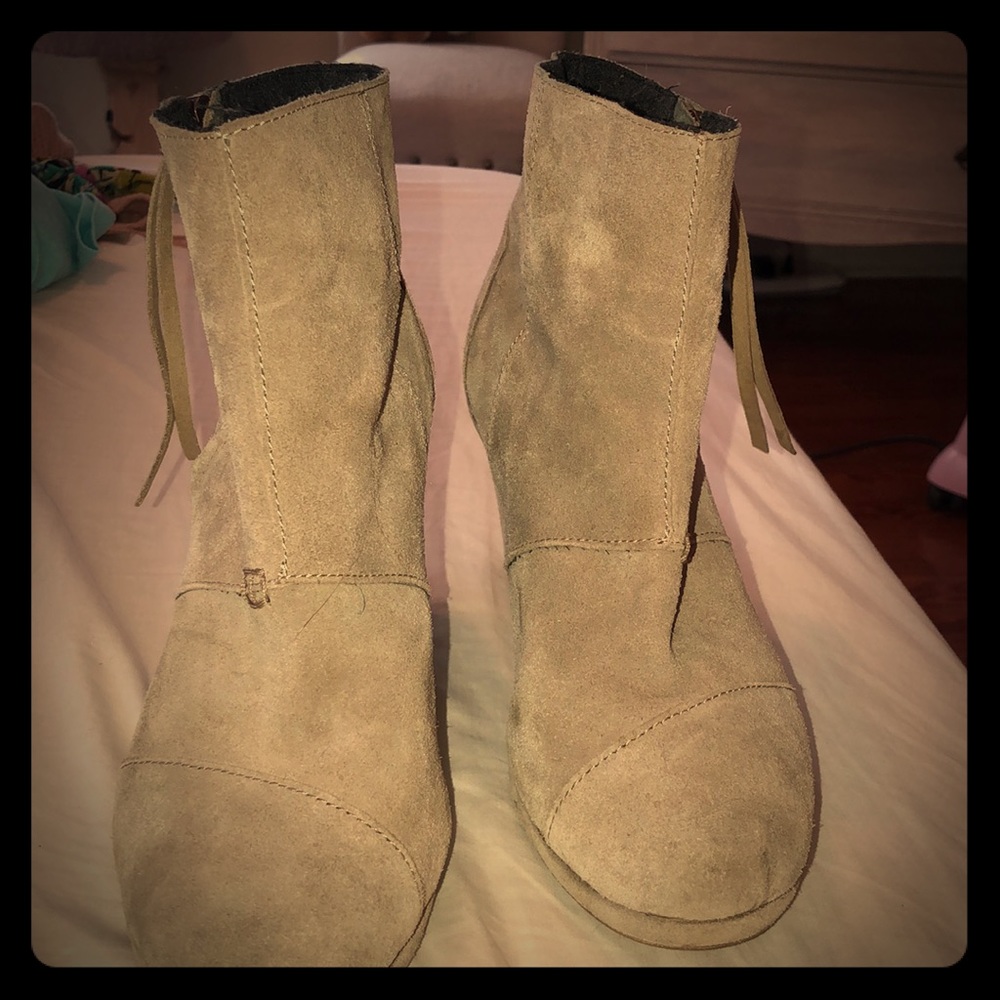 Toms Wedge Suede Boots